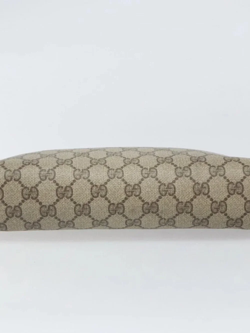 GUCCI GG Supreme Clutch Bag PVC Beige Gold 111 01 037 Auth bs32865